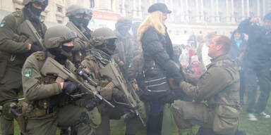 Heiratsantrag im Bundesheer-Stil