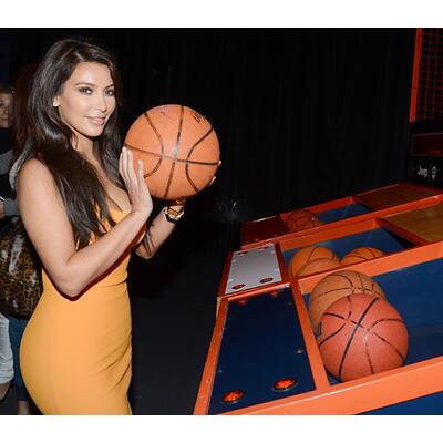 Kim Kardashian in Gelb!