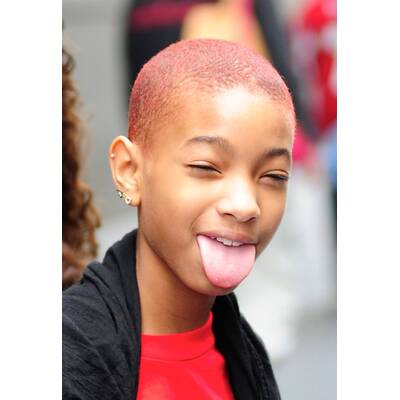 Willow Smiths Haarstyles