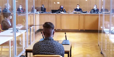 Messerattacke auf Freundin: Zw&ouml;lf Jahre Haft in Linz
