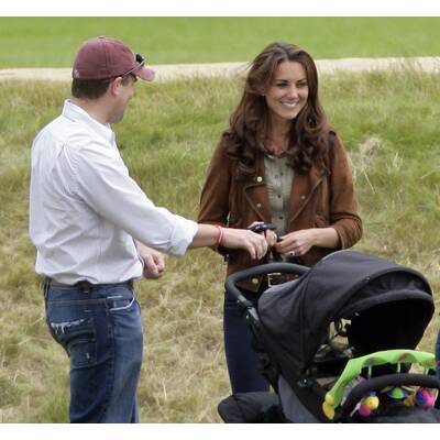 Kate zeigt sich von ihrer lässigen Seite 