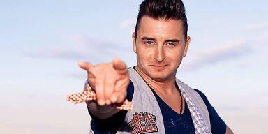 Gabalier: Nippel-Alarm beim Echo!