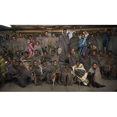 Vuvuzela & Raubtiere: William & Harry in Afrika