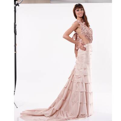 Ena Kadic: Anprobe mit La Hong