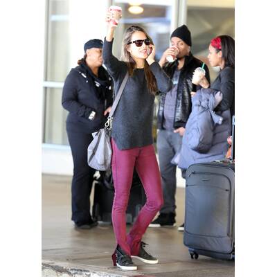 Alessandra Ambrosio am Flughafen Los Angeles 