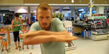 Abtanzen im Supermarkt