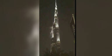 H&ouml;chstes Geb&auml;ude der Welt brennt