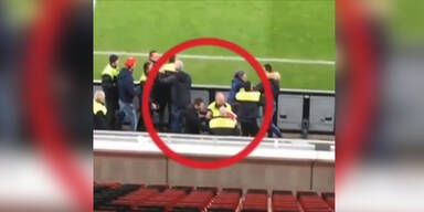 Leverkusen-Star pr&uuml;gelt sich mit Ordnern