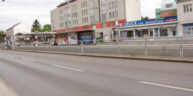 Wagramerstra&szlig;e - Bodenplatten?