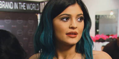 Kylie Jenner gibt Lippen-OP zu