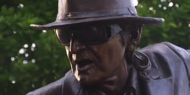 Udo Lindenberg enth&uuml;llt sein Denkmal