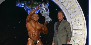 Schwarzenegger besucht Bodybuilder