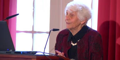 Doktorwürde für 102-Jährige