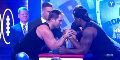 Grausiger Armbruch beim Armdr&uuml;cken