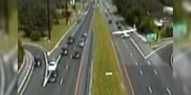 150715_FlugzeugAutobahn.Standbild001 - Kopie.jpg