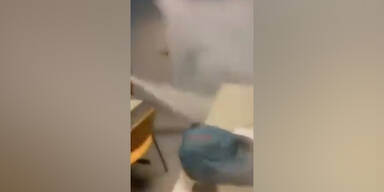 150908_LehrerWachtAuf.Standbild001 - Kopie.jpg