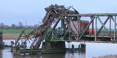 151204_FrachterRammtEmsbruecke.Standbild001.jpg