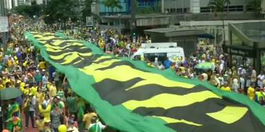 151214_MassendemoBrasilien.Standbild001.jpg