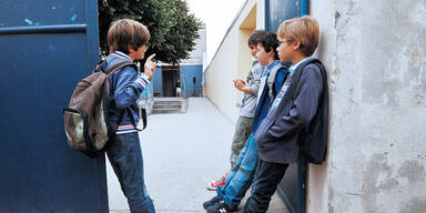 Polizei jagt Schul-Schw&auml;nzer