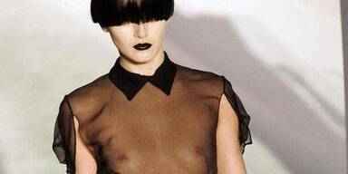 Beatles Bob und nackte Br&uuml;ste in Paris