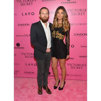 Victoria's Secret 2012: Pink Carpet