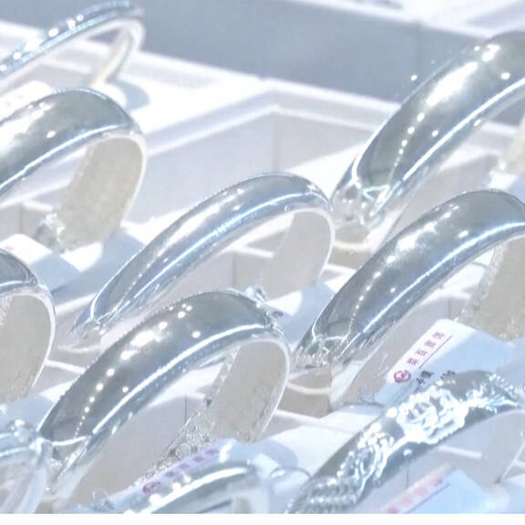 Lage im Iran: Goldpreis auf Rekordhoch