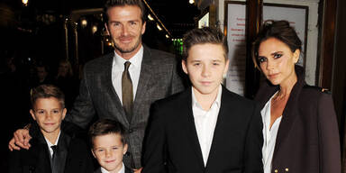 David & Victoria Beckham mit Brooklyn, Romeo & Cruz