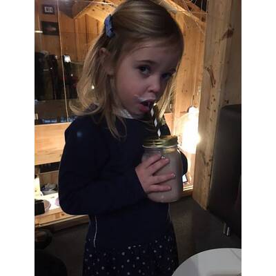 Schwedens Prinzessinnen-Kinder toben im Schnee