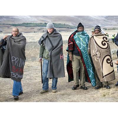 Vuvuzela & Raubtiere: William & Harry in Afrika