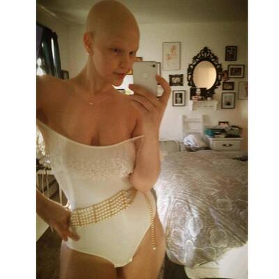 Elly Mayday: Plus-Size-Model kämpft gegen Krebs 