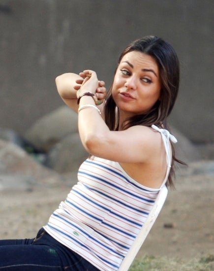 Mila Kunis hält ihre Regeln als Dior-Model nicht ein