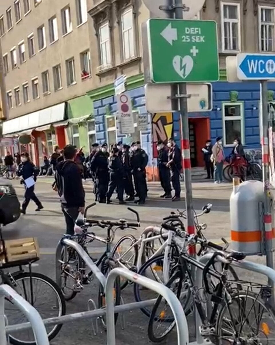 Corona-Party am Yppenplatz