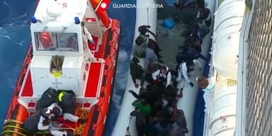 160701_SchlauchbootFluechtlinge.Standbild001.jpg