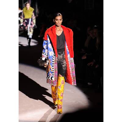 Dunkelhäutige Models