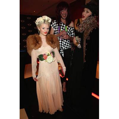 Herzogin Kates Cousine zieht blank