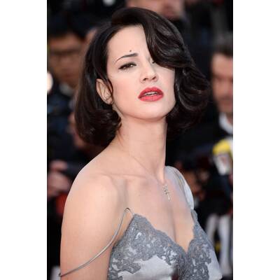 Asia Argento außer Rand und Band am Red Carpet