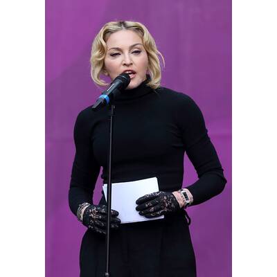 Madonna mit aufgedunsenem Gesicht