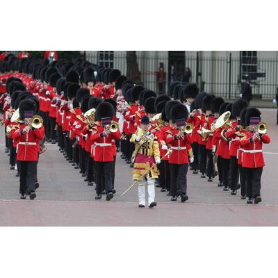 Queen feiert Geburtstag bei 