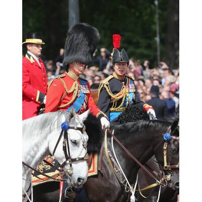 Queen feiert Geburtstag bei 