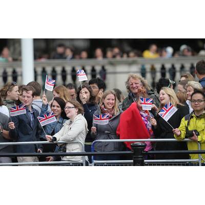 Queen feiert Geburtstag bei 