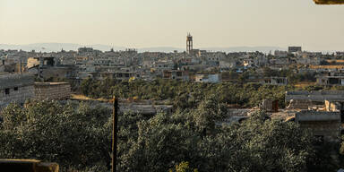 Syrische Armee attackiert Stadt Nawa