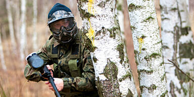 Paintball-Bande feuerte sogar auf Mofa-Fahrer