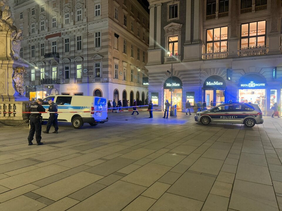 Kleinlaster rammte Pestsäule.