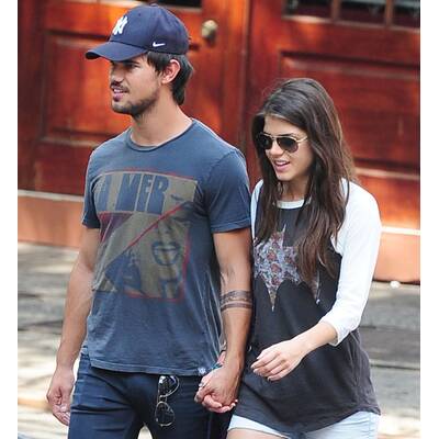 Taylor Lautner & Marie Avgeropoulos