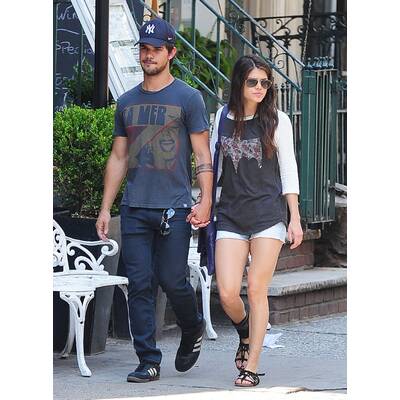 Taylor Lautner & Marie Avgeropoulos