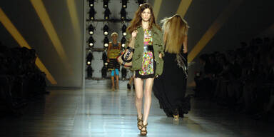 Minirock im Megastyle