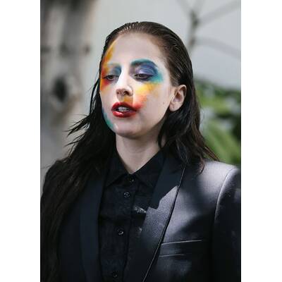 Lady Gaga im Clowns Kostüm