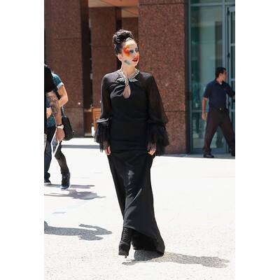 Lady Gaga im Clowns Kostüm