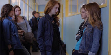 Babyboom: 17 Mädchen schließen Pakt