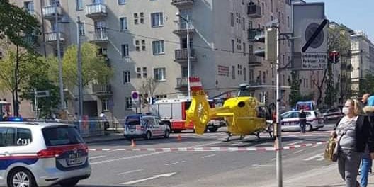 Hubschrauber landet mitten in Wien